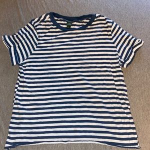 Woman’s stripped tee